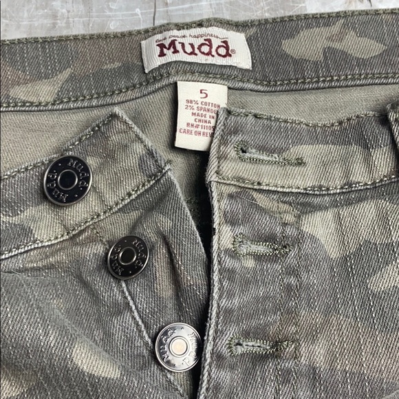 Mudd Camo Short - Picture 2 of 4